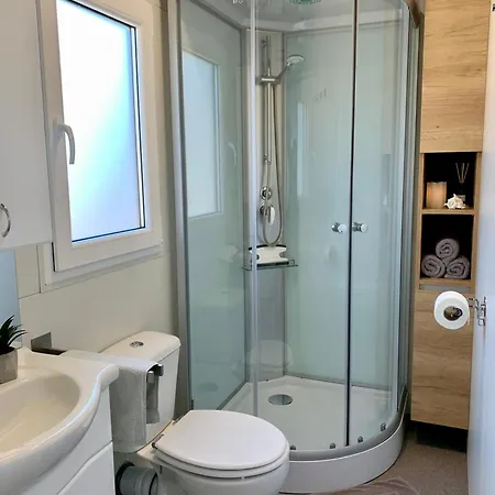 別荘 Mobilhome-kroatien 2 Premium Mobilheime - Direkt Am スヴェティ・ペタル